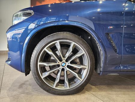 2019-BMW-X4-xDrive20d-M-Sport_3