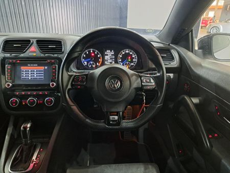 2013-Volkswagen-Scirocco-20-TSI-R-Auto-188kW_11