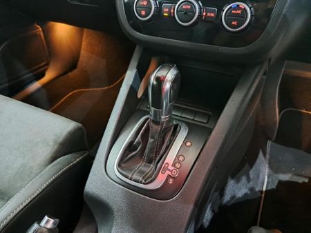 2013-Volkswagen-Scirocco-20-TSI-R-Auto-188kW_14