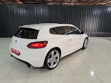 2013-Volkswagen-Scirocco-20-TSI-R-Auto-188kW_18