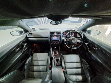 2013-Volkswagen-Scirocco-20-TSI-R-Auto-188kW_5