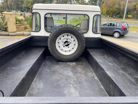 1999-Land-Rover-Defender-110-28i-Single-Cab_6