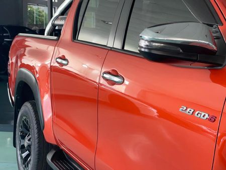 2018-Toyota-Hilux-28-GD-6-Raised-Body-Auto-Raider-Double-Cab_1