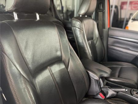 2018-Toyota-Hilux-28-GD-6-Raised-Body-Auto-Raider-Double-Cab_3