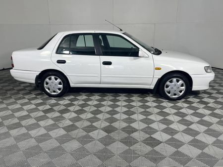 2000-Nissan-Sentra-160-GSi-Auto_5