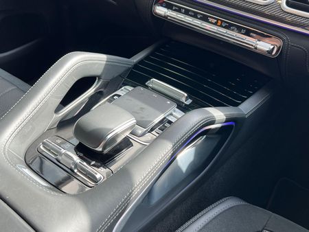 2022-Mercedes-AMG-GLE-63-S-AMG-Coupe-4Matic_10