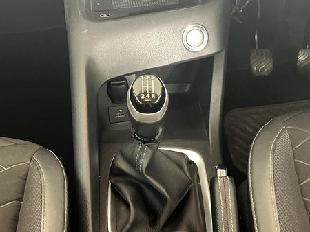 2021-Nissan-Magnite-10-Acenta-Plus_10