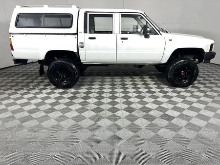 1988-Toyota-Hilux-2200-4x4-Double-Cab_8