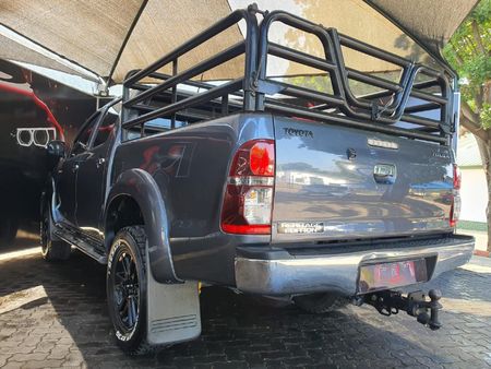 2012-Toyota-Hilux-30-D-4D-Heritage-Raised-Body-Auto-Double-Cab_4