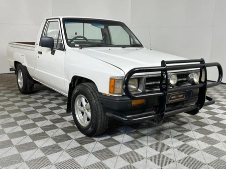 1997-Toyota-Hilux-1800-S-Single-Cab_6