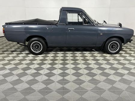 2000-Nissan-1400-5-spd_5