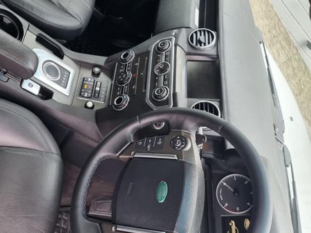 2014-Land-Rover-Discovery-4-30-TD-SD-V6-SE_6