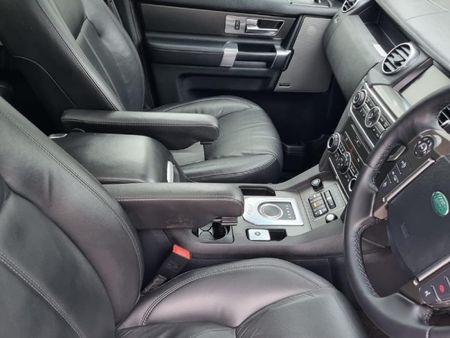 2014-Land-Rover-Discovery-4-30-TD-SD-V6-SE_7