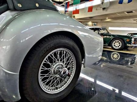 1958-Triumph-TR3-Roadster_10