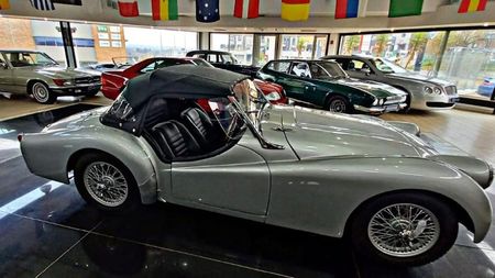 1958-Triumph-TR3-Roadster_13