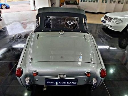 1958-Triumph-TR3-Roadster_14