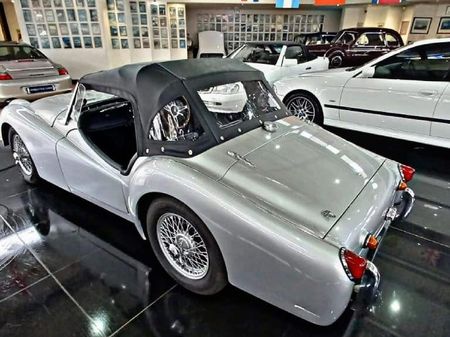 1958-Triumph-TR3-Roadster_7