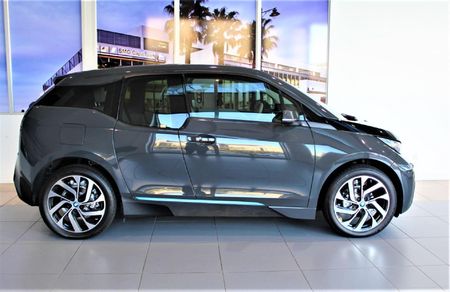2015-BMW-i3-eDrive_2