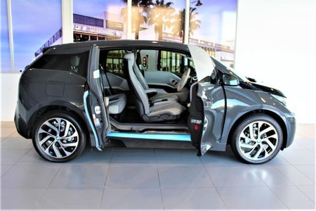 2015-BMW-i3-eDrive_3