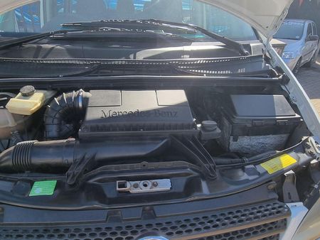 2005-Mercedes-Benz-Vito-115-CDI-CrewBus_16