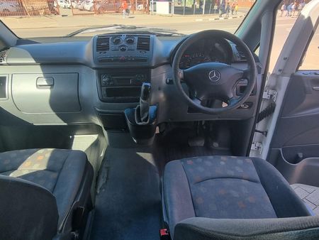 2005-Mercedes-Benz-Vito-115-CDI-CrewBus_5