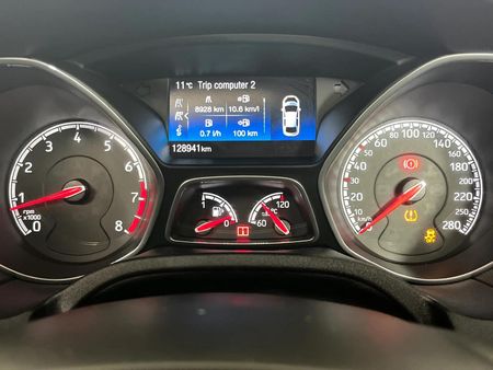 2017-Ford-Focus-20-EcoBoost-ST3_2