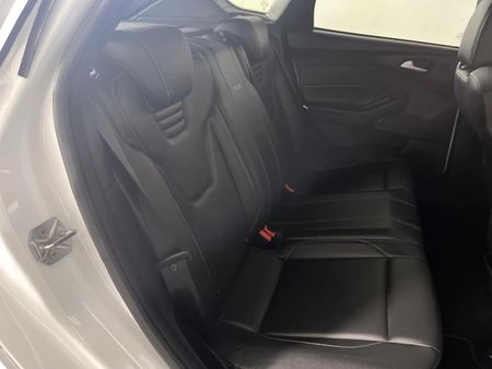 2017-Ford-Focus-20-EcoBoost-ST3_3