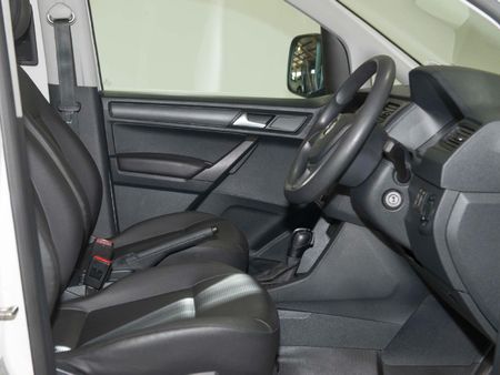 2017-Volkswagen-Caddy-4-Maxi-16-TDI-75kW-Auto-Panel-Van_6