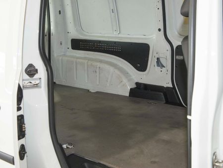 2017-Volkswagen-Caddy-4-Maxi-16-TDI-75kW-Auto-Panel-Van_7