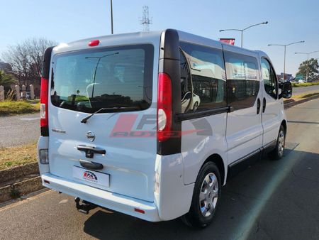 2007-Nissan-Primastar-19-dCi_4