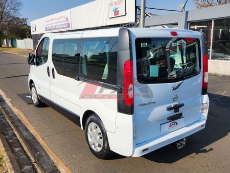 2007-Nissan-Primastar-19-dCi_6