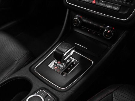 2014-Mercedes-AMG-CLA-45-AMG_10