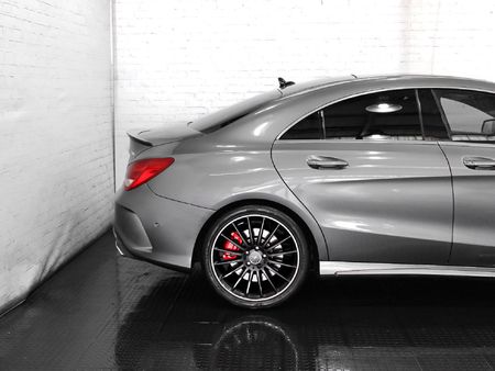 2014-Mercedes-AMG-CLA-45-AMG_4