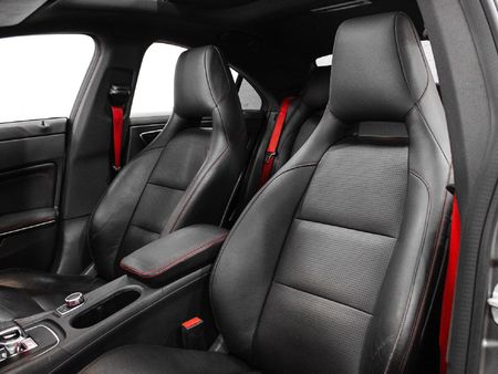 2014-Mercedes-AMG-CLA-45-AMG_7