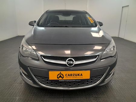 2015-Opel-Astra-16-Essentia_1