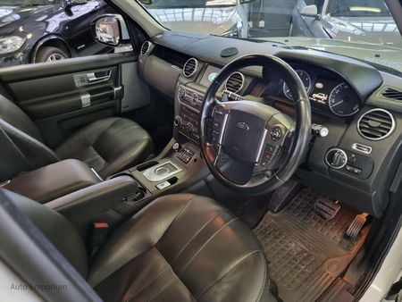 2014-Land-Rover-Discovery-4-30-TD-SD-V6-SE_13