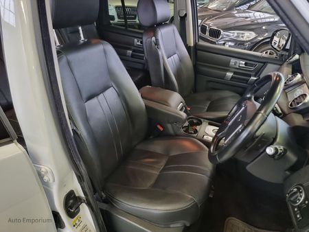 2014-Land-Rover-Discovery-4-30-TD-SD-V6-SE_14