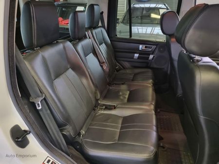 2014-Land-Rover-Discovery-4-30-TD-SD-V6-SE_19