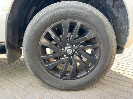 2020-Nissan-Navara-23D-Stealth-4x4-Double-Cab_11