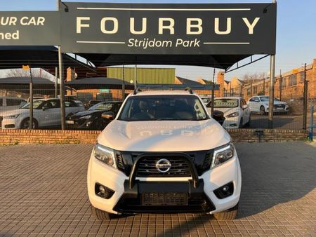 2020-Nissan-Navara-23D-Stealth-4x4-Double-Cab_1