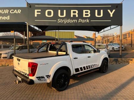 2020-Nissan-Navara-23D-Stealth-4x4-Double-Cab_3