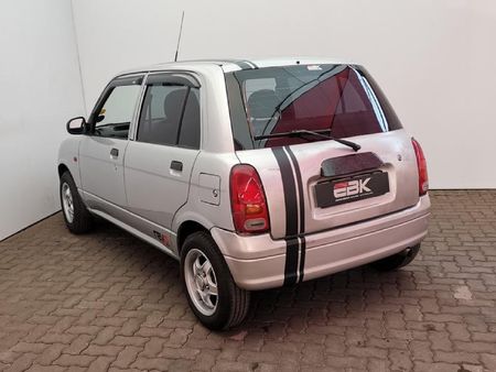 2000-Daihatsu-Cuore-10-Auto_3