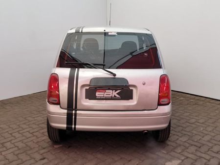 2000-Daihatsu-Cuore-10-Auto_4
