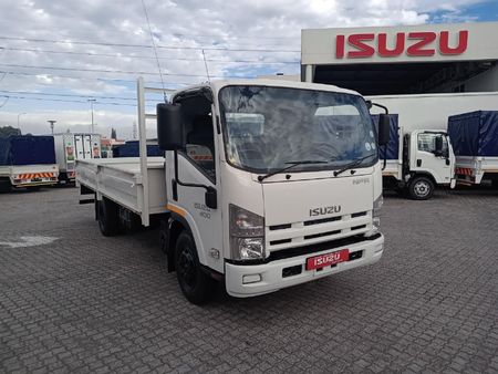 2018-Isuzu-NPR-400-Fc-Cc_0