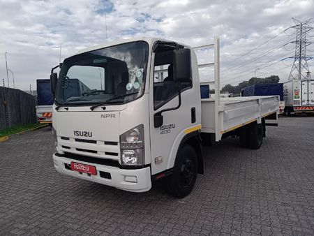 2018-Isuzu-NPR-400-Fc-Cc_2