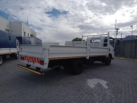 2018-Isuzu-NPR-400-Fc-Cc_6