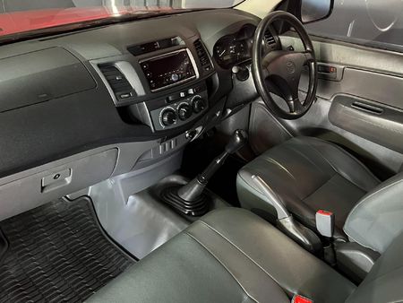 2015-Toyota-Hilux-20-VVTi-Single-Cab_2