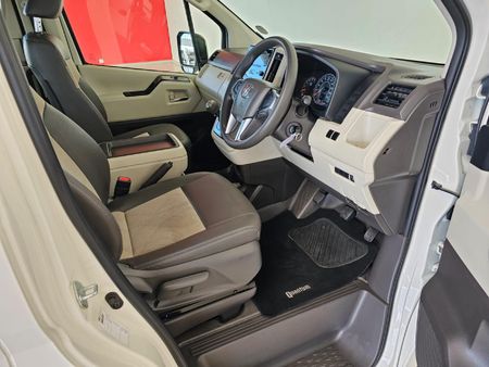 2021-Toyota-Quantum-28-GL-11-seat_10