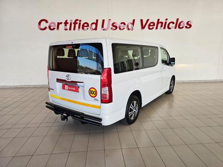2021-Toyota-Quantum-28-GL-11-seat_19