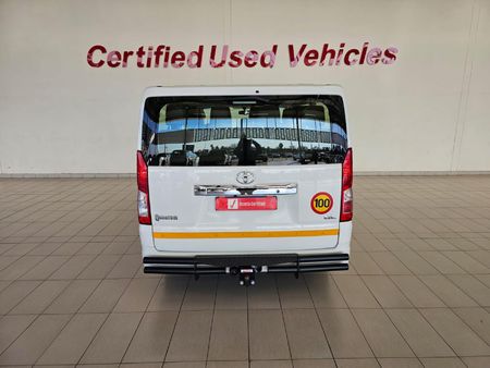 2021-Toyota-Quantum-28-GL-11-seat_3